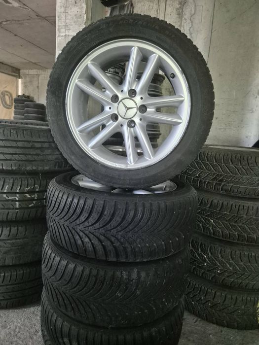 Продавам оригинални джанти на метцедес със зимни гуми