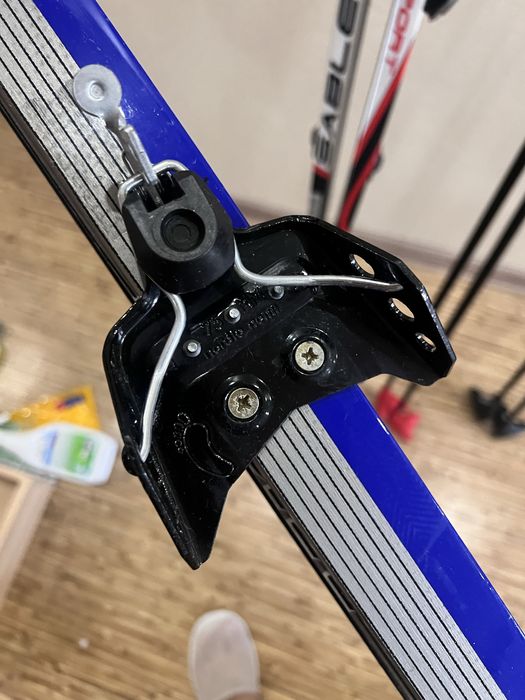 Продам лыжи с доставкой