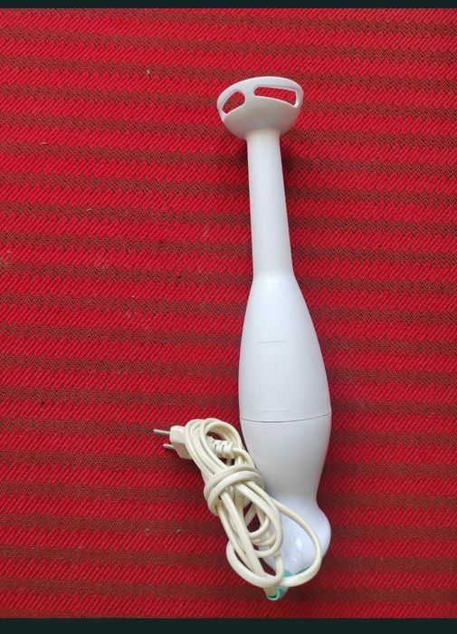 Blender de bucătărie de putere în stare perfectă de funcționare.