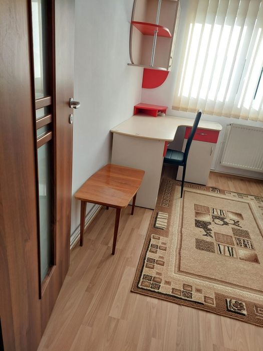 Inchiriez apartament 3 camere manastur