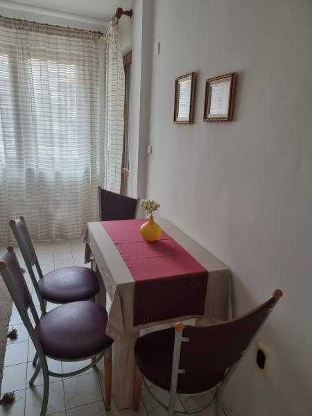 Дава се под наем Многостаен апартамент в Бургас, Възраждане - 88 кв.м за 561 € - Снимка #3