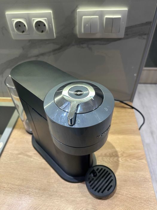 Капсулна кафемашина Nespresso Vertuo Next