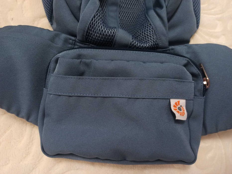 Ергономична раница за бебеносене