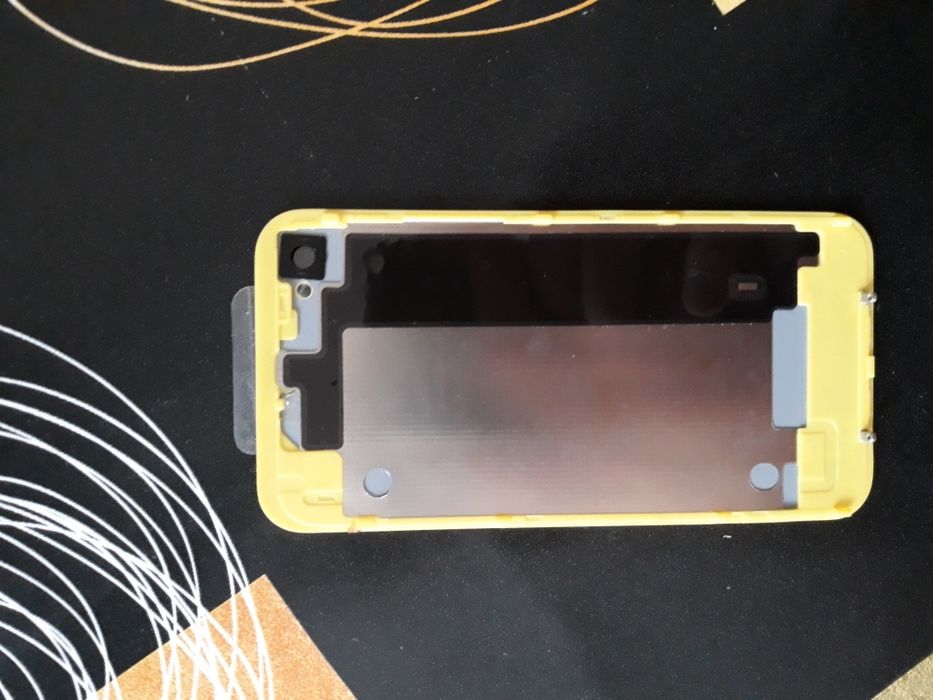 Задняя крышка на iPhone 4, 4g