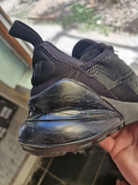 Nike Air Max 270