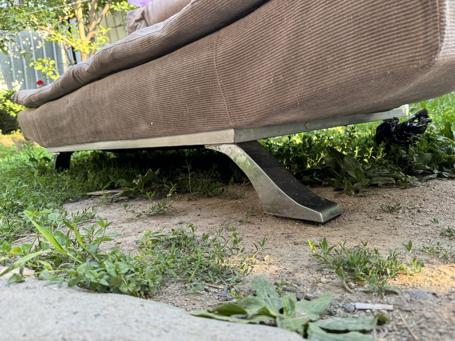 Продам диван с креслами