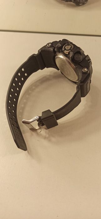 Часы наручные. Продам.