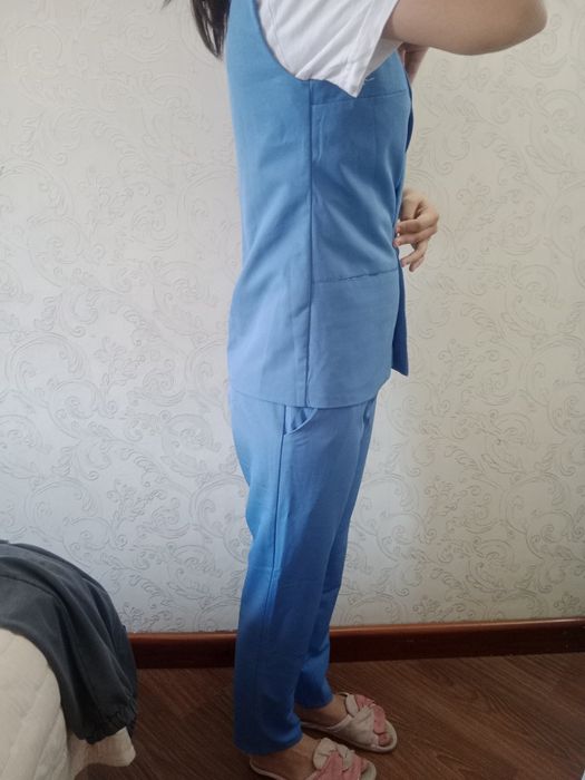 Продам костюм с брюками