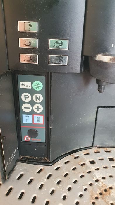 Професионална  Кафе машина юта