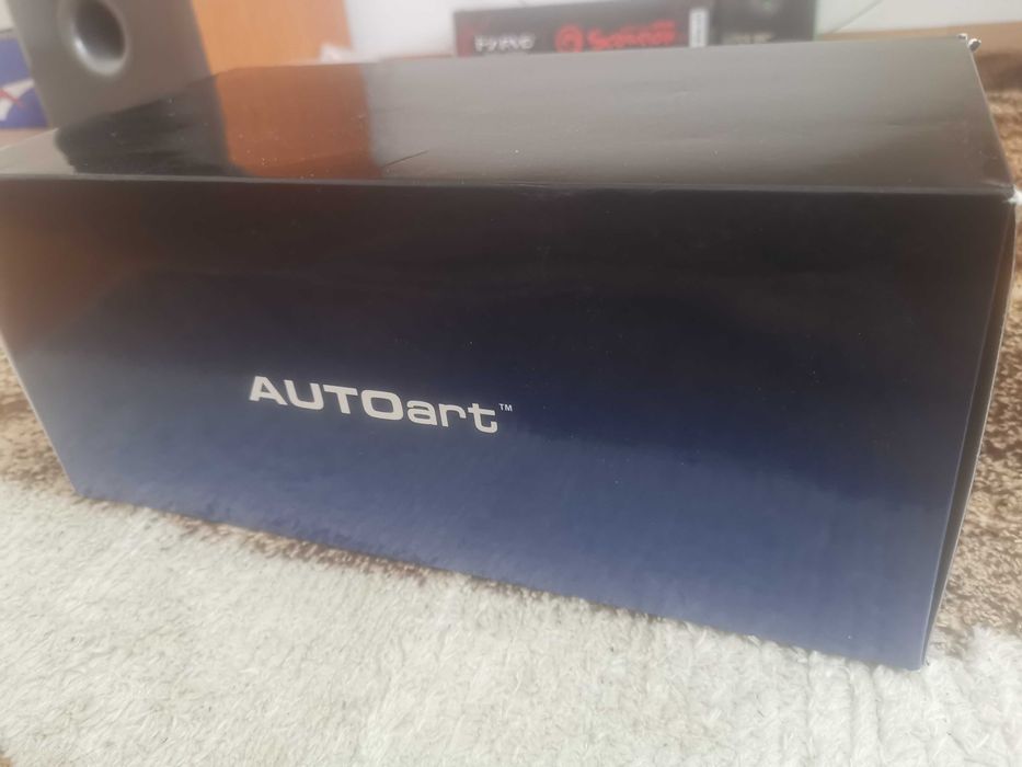 Autoart 1:18 Nissan skyline R34 GTR