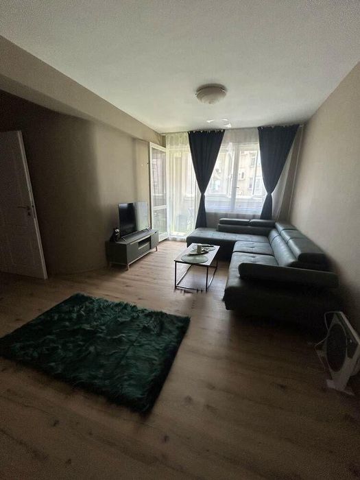 Дава се под наем Тристаен апартамент в София, Банишора - 79 кв.м за 777.75 € - Снимка #2