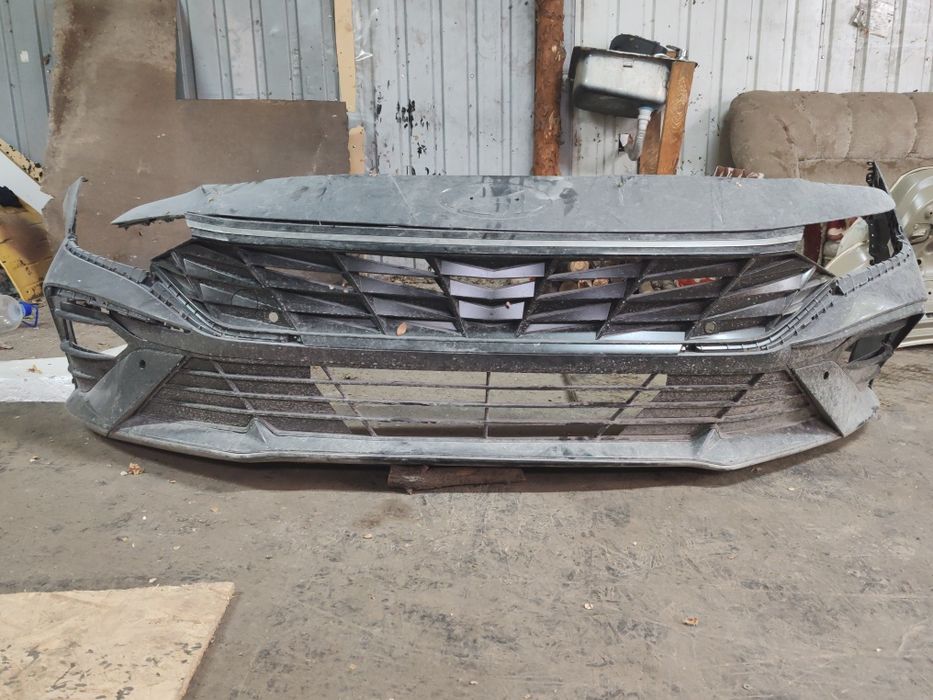 Бампер hyundai elantra