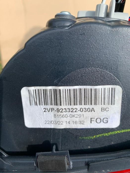 Toyota Hilux нови оригинални заден капак, броня и стопове