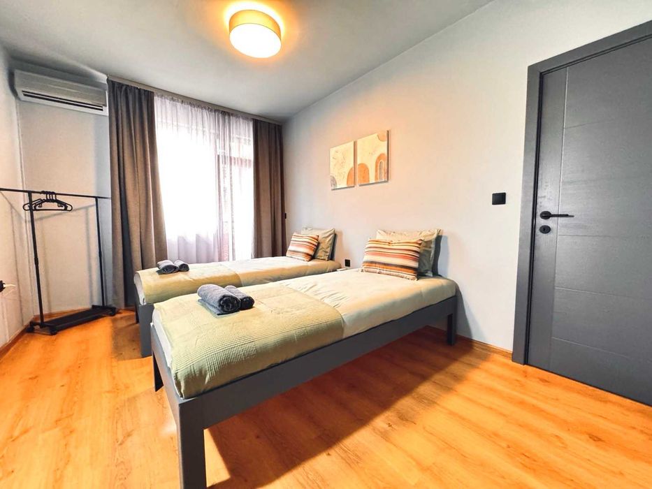 Дава се под наем Тристаен апартамент в Бургас, Възраждане - 75 кв.м за 714 € - Снимка #4