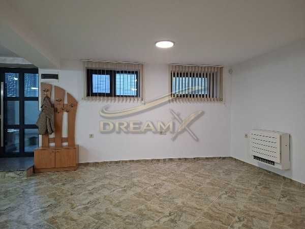 Дава се офис под наем в Центъра! 71830587