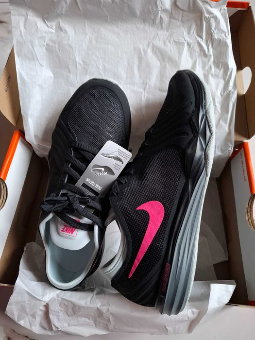 NIKE нови оригинални дамски/детски маратонки - размер 36