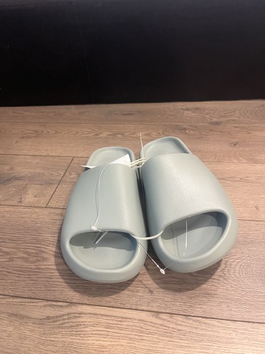 adidas Yeezy Slide marimea 44 1/2