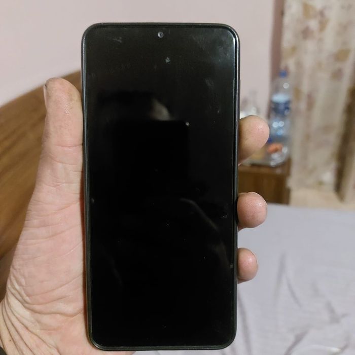 Продам самсунг а12 в хорошем состоянии