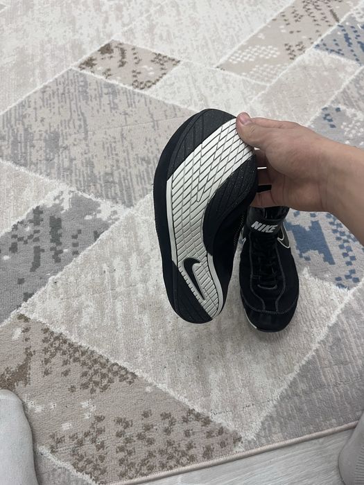 Продаю борцовки найк