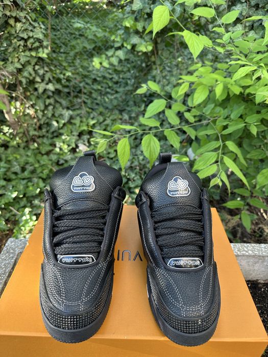 Lv  skates full black