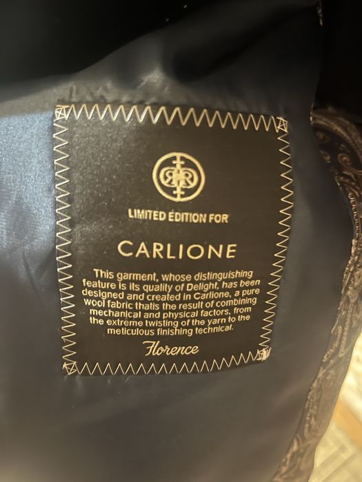 Продается костюм Carleone