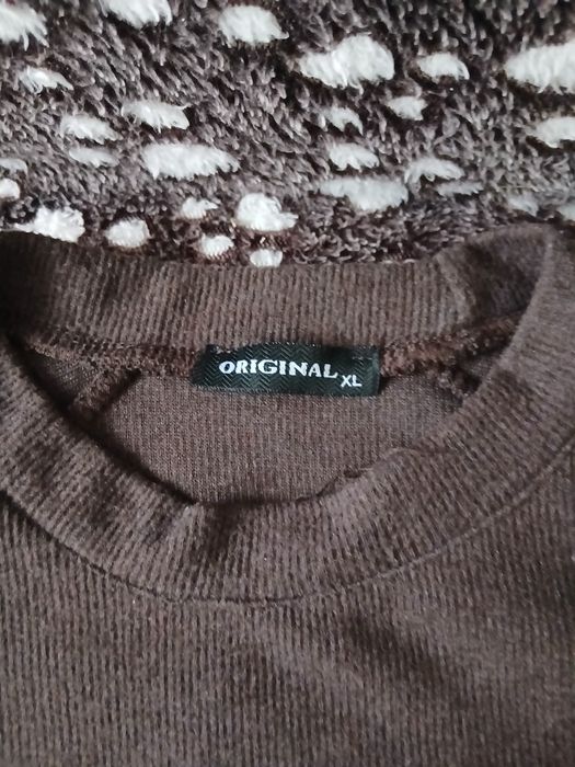 Чиста нова блуза