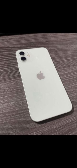 Продам айфон 12 белый