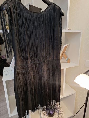 Платье черное с бахромой