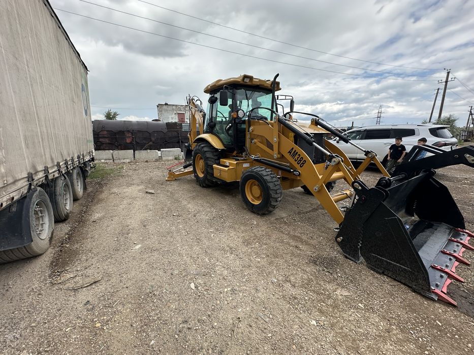 Сдам в аренду экскаватор-погрузчик (петушок)