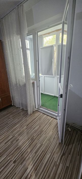Închiriez apartament