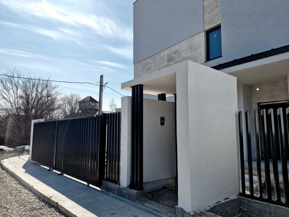 Vila 7 camere 260 mp utili 5 bai 2 bucatarii teren 486 mp 4 parcari Mogosoaia zona linistita aproape Bucuresti - finisaje la cerere