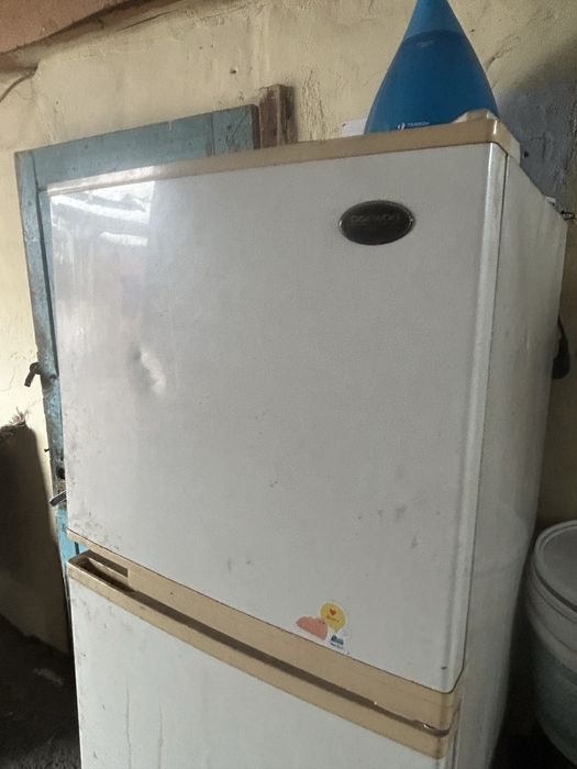 Холодильники 2 шт