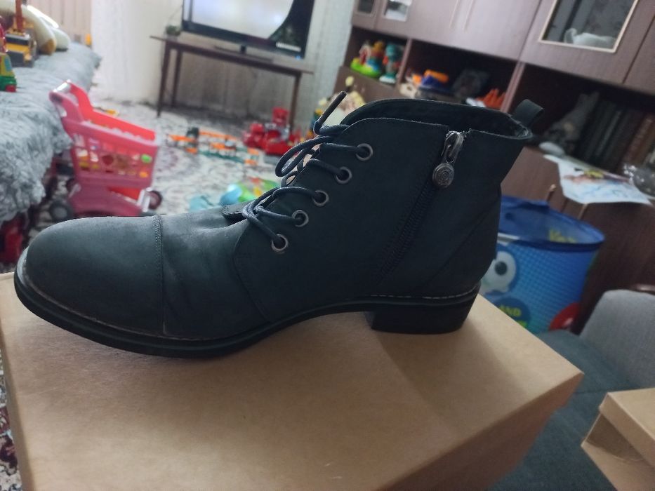 Обувь б/у и новая