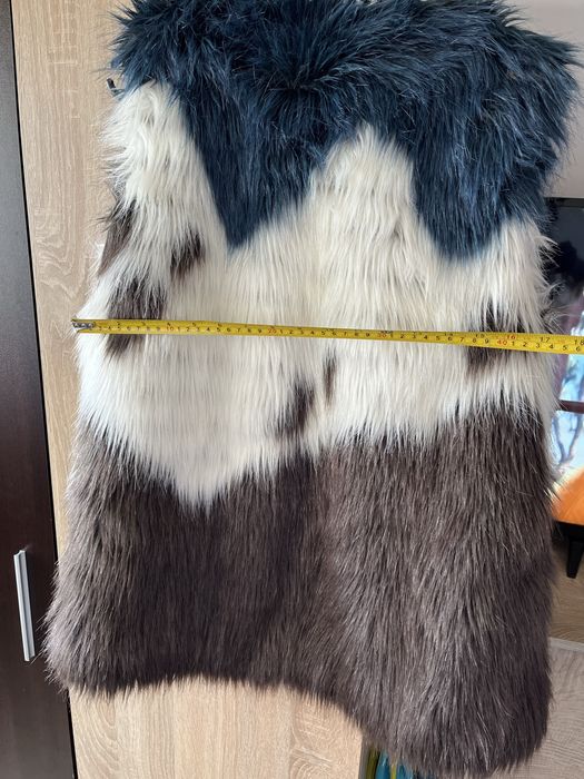 Нов елек на GUESS от Канада размер М