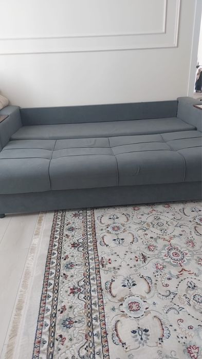 Продам диван.