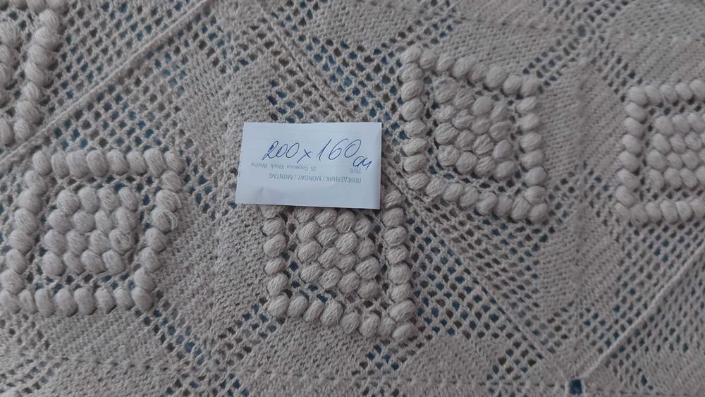 Продавам покривки за кръгла маса на една кука