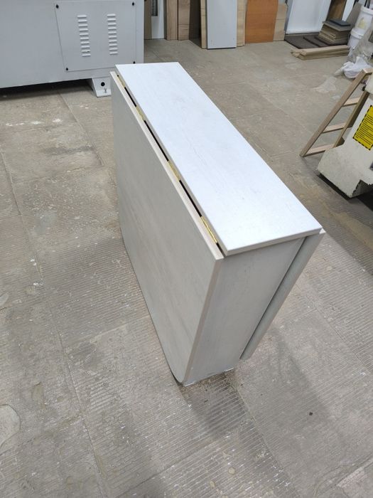 Новый стол-книжка