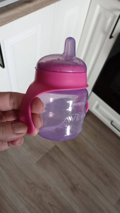 Поильник Avent в отличном состоянии