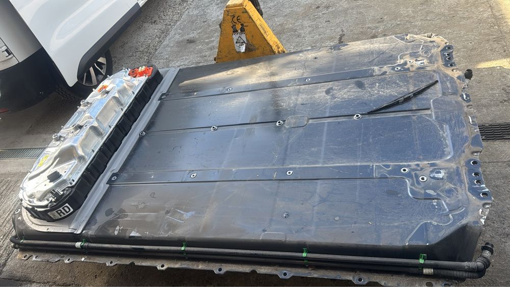 Sistem fotovoltaic,conversie baterii de stocare de pe masini full EV