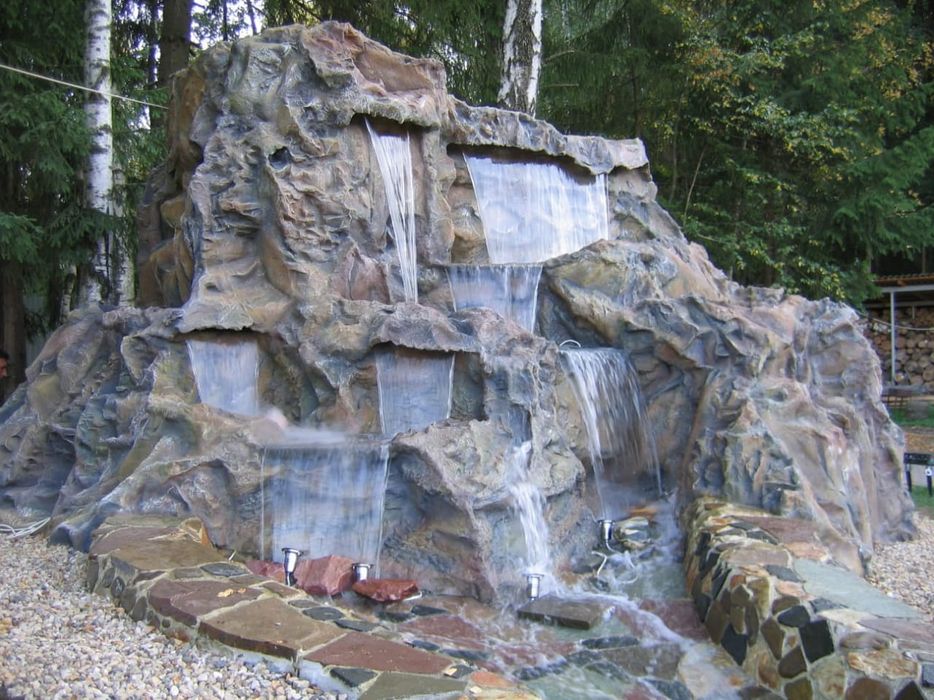 Пруды , водоёмы , водопады с рыбкой