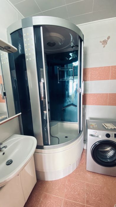 душевая кабина с подсветкой