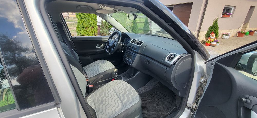 Skoda  Fabia 1.2 benzina an 2010