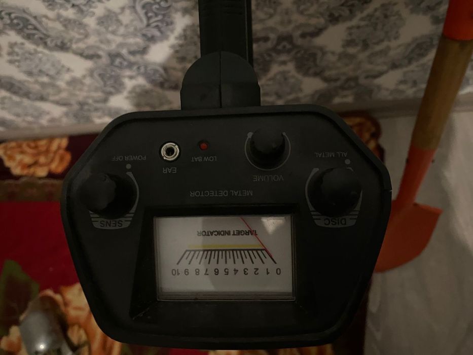 Продам металлоискатель