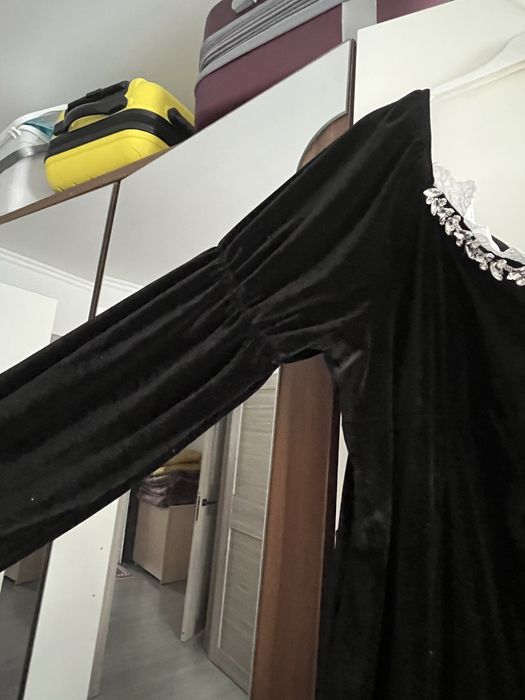 Платье  велюр королевский