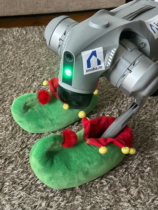 Caine robot pui de rasa digitala