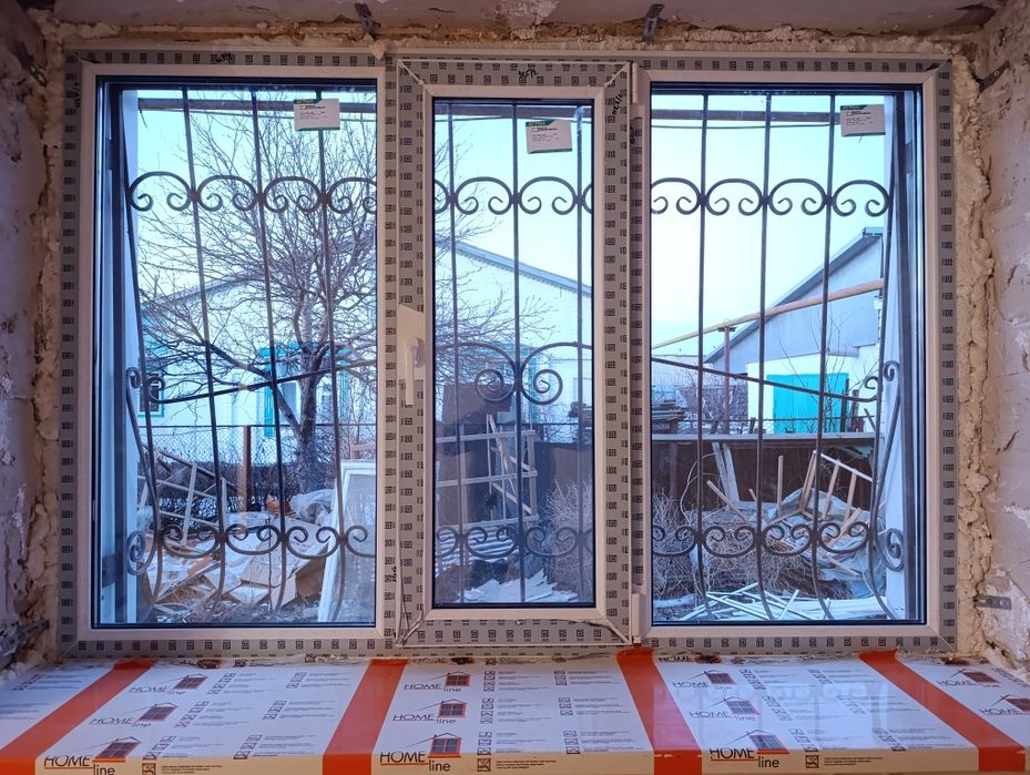 Окна, двери, перегородки и витражи