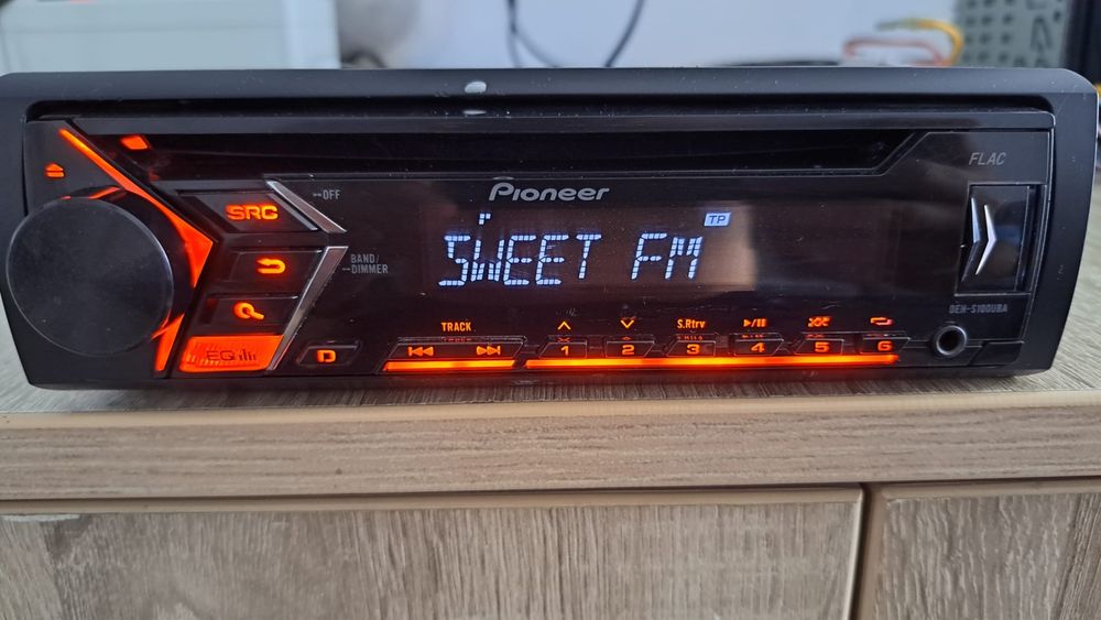 CD Player Auto Pioneer DEH-S100UBA - Stare foarte bună
