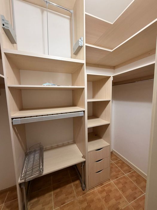 Гардероб в хорошем состоянии