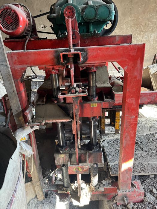 Станок для изготовления сплитерных кирпичей