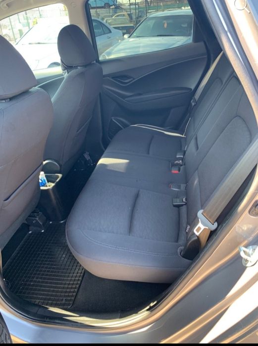 Продавам  Хюндай  ix20